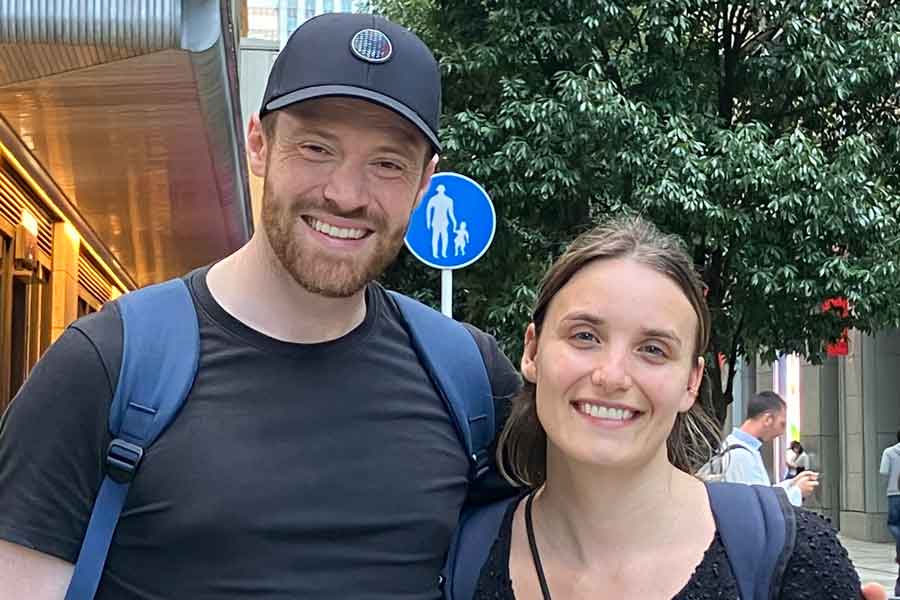 フランス人の（左から）ジュリアンさんとオセアンさん【写真：Hint-Pot編集部】