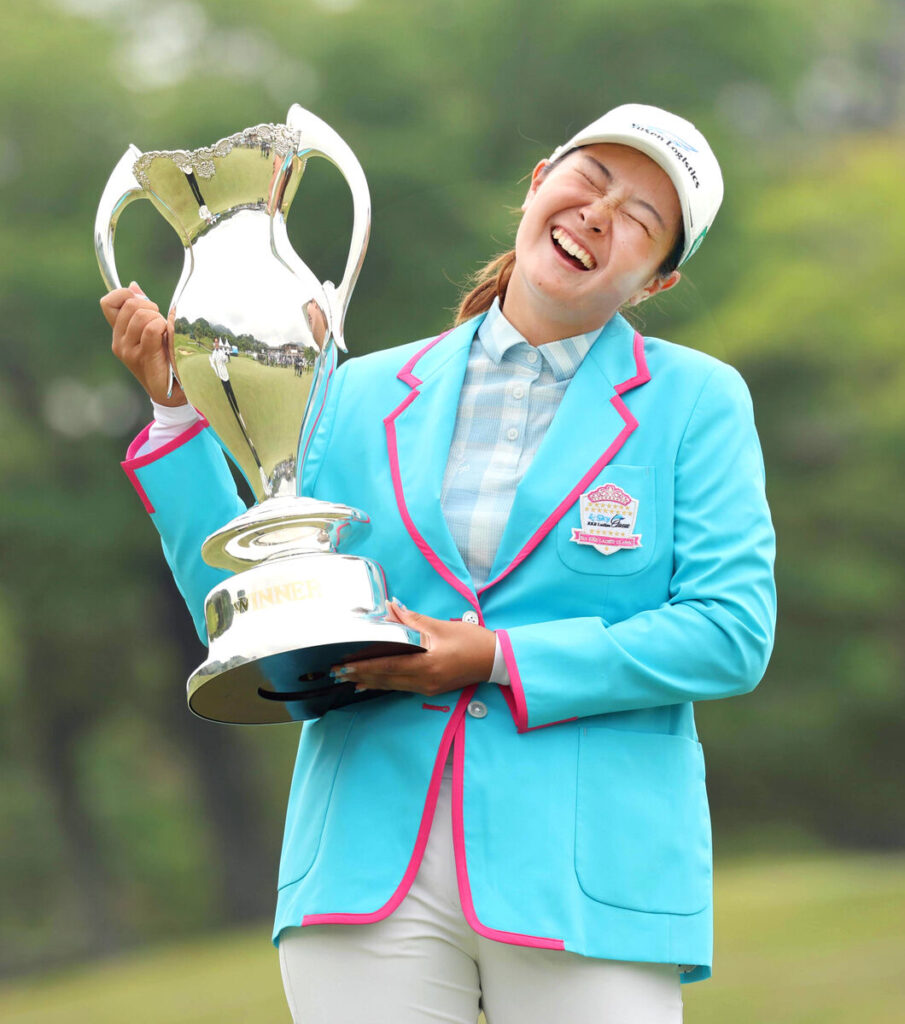 神谷そら復活Ｖの裏に通算２６勝のやり手キャディー 一流のメンタル操縦術（スポーツ報知） - Yahoo!ニュース