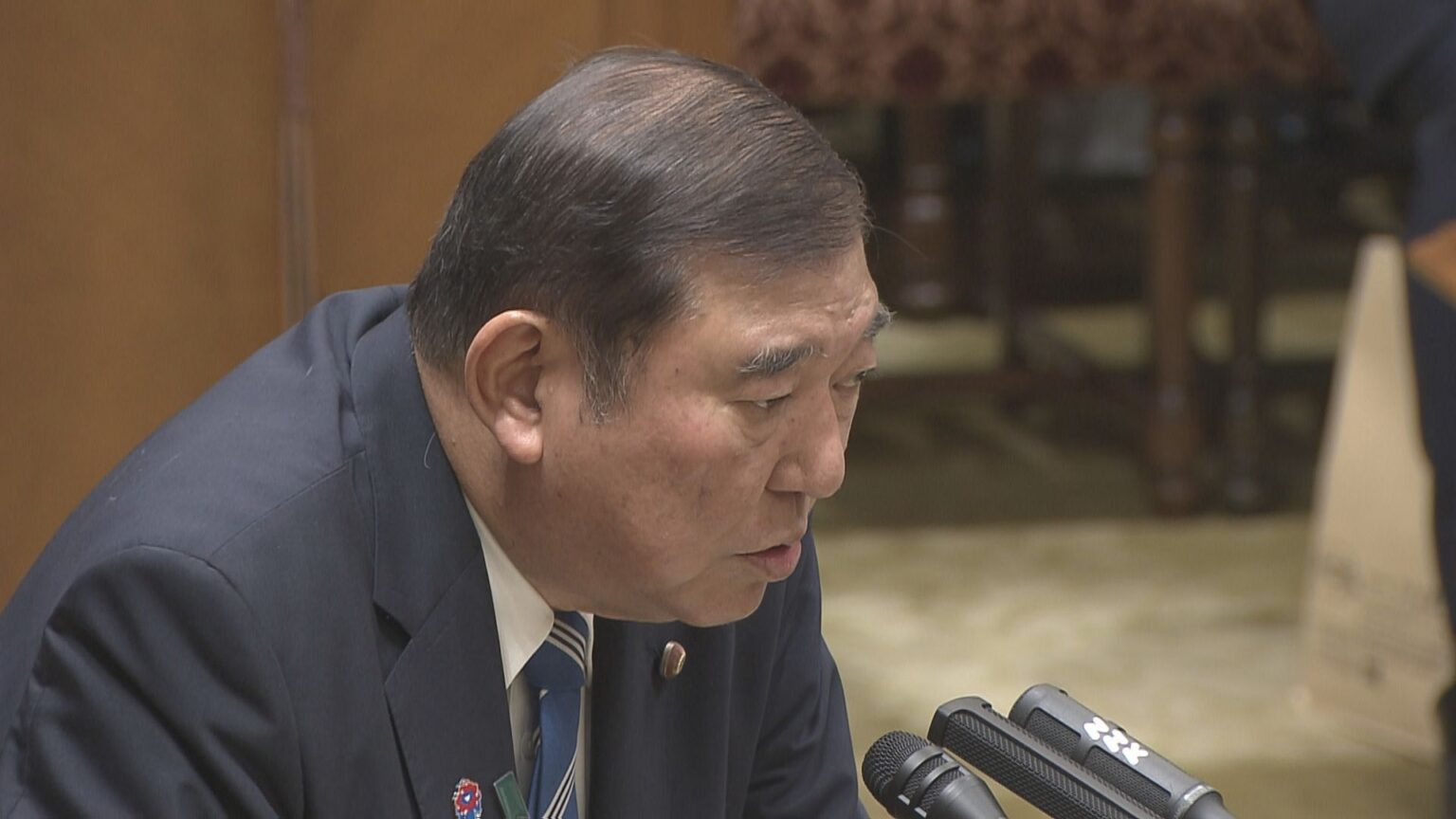 【速報】1人1000円の出国税の見直しへ　石破総理「検討したい」　外国人に「相応しい対価頂戴するのは納税者への義務」（TBS NEWS DIG Powered by JNN）
