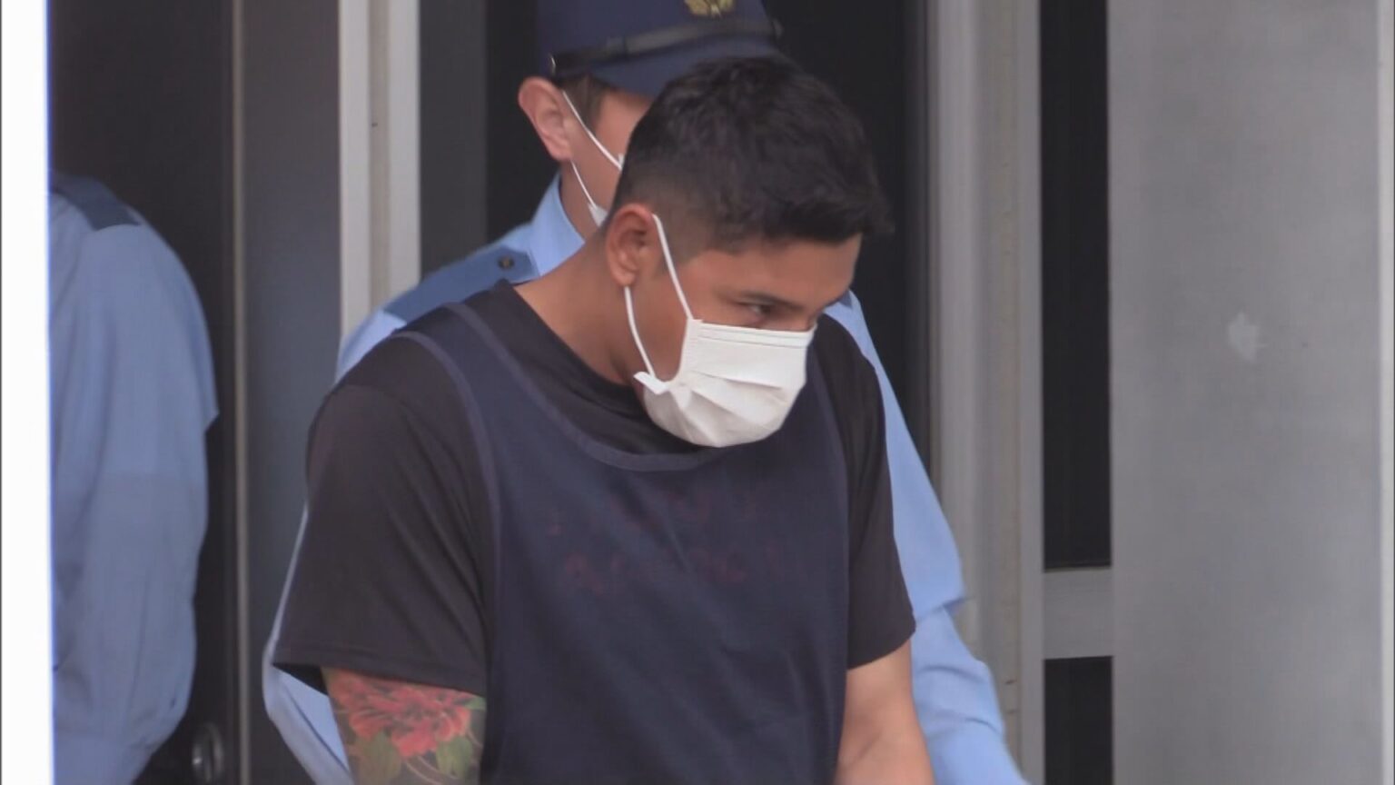 “逆走男”は「外免切替」していた…新名神高速を逆走し2台と衝突、逃げた疑いのペルー人の男 ペルーの運転免許証切り替え日本の免許証を取得（FNNプライムオンライン） - Yahoo!ニュース