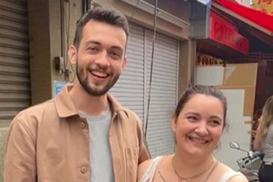 フランス人でカナダ在住の（左から）コランタンさんとルラさん（画像はスクリーンショット）