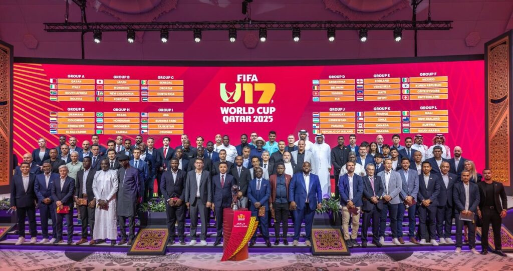 U―１７W杯の抽選会に参加した各国関係者たち