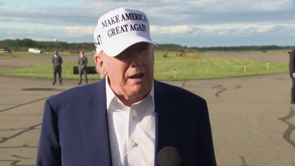 プーチン氏は「完全に狂った」 トランプ氏、ロシアのウクライナ空爆を厳しく非難 ゼレンスキー氏にも不満（ロイター） - Yahoo!ニュース - Yahoo!ニュース