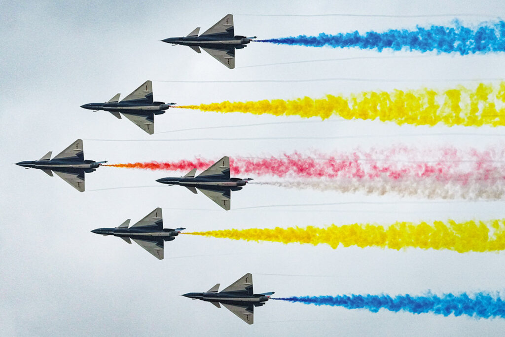 中国戦闘機「殲10」が仏機を撃墜...実力は本物？ 世界の戦闘機調達が変わる（ニューズウィーク日本版） - Yahoo!ニュース