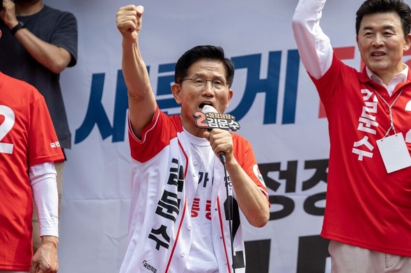 もう極右勢力には韓国を任せられない【コラム】（ハンギョレ新聞） - Yahoo!ニュース