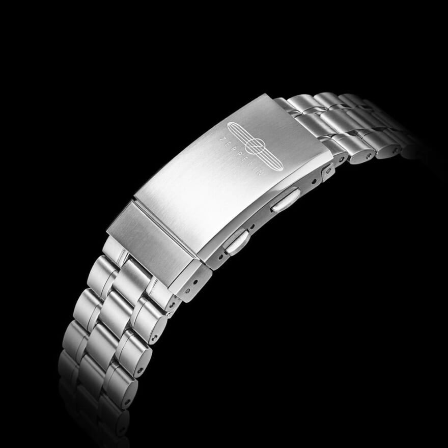 ドイツ時計「ツェッペリン」100周年記念シリーズの日本限定クロノグラフ　ブレスレットの留め具部分