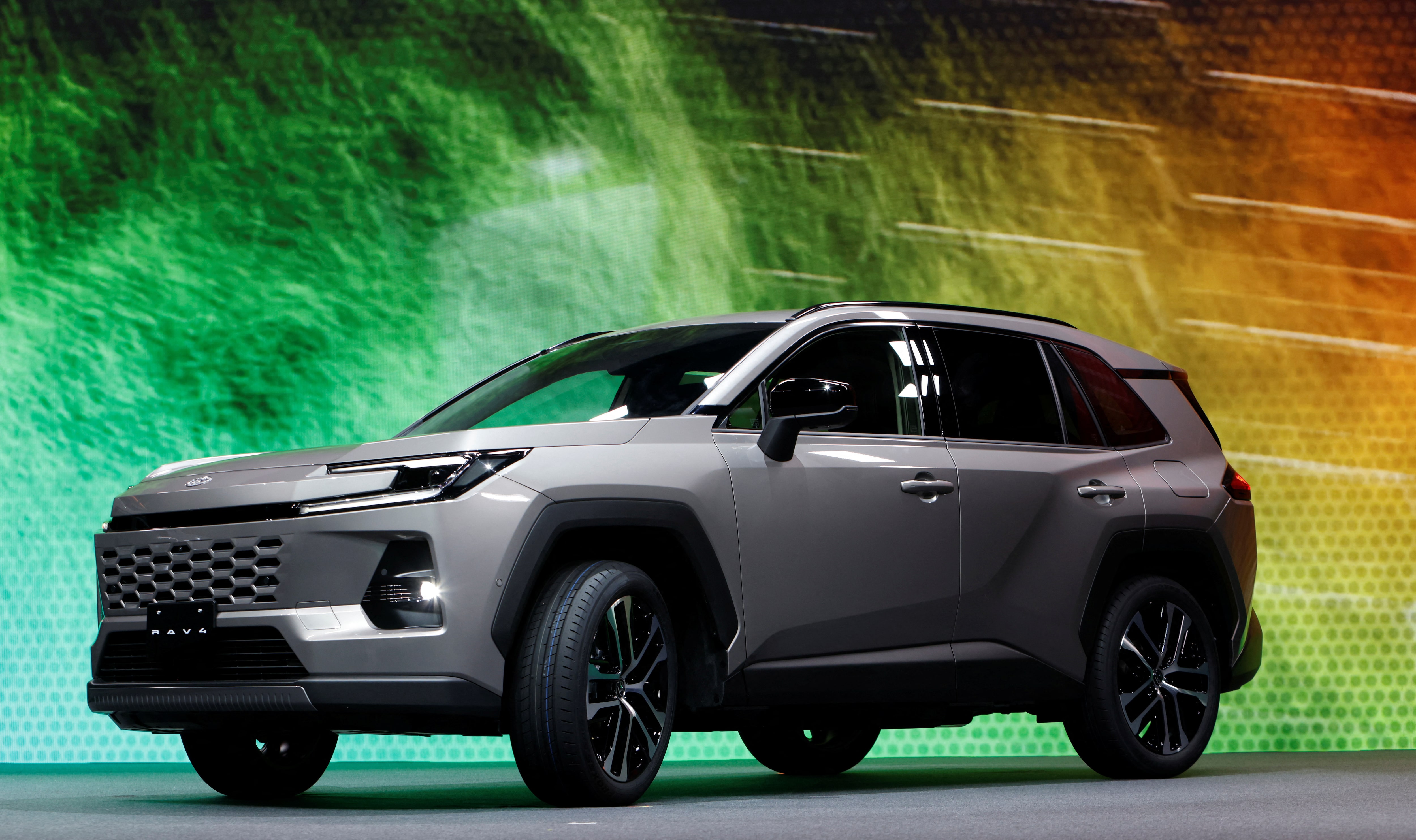 トヨタ、新型ＲＡＶ４を今年度中に発売　独自ＯＳを初搭載