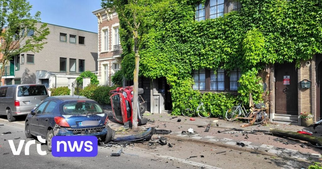 ドライバーはホーボーケンの大混乱に対処しています：8台の車、家、木が破損した