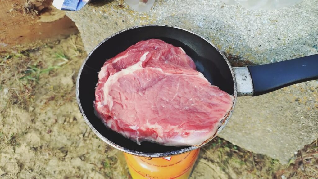 この肉が何であるかわからない -  45 bgnポンド！