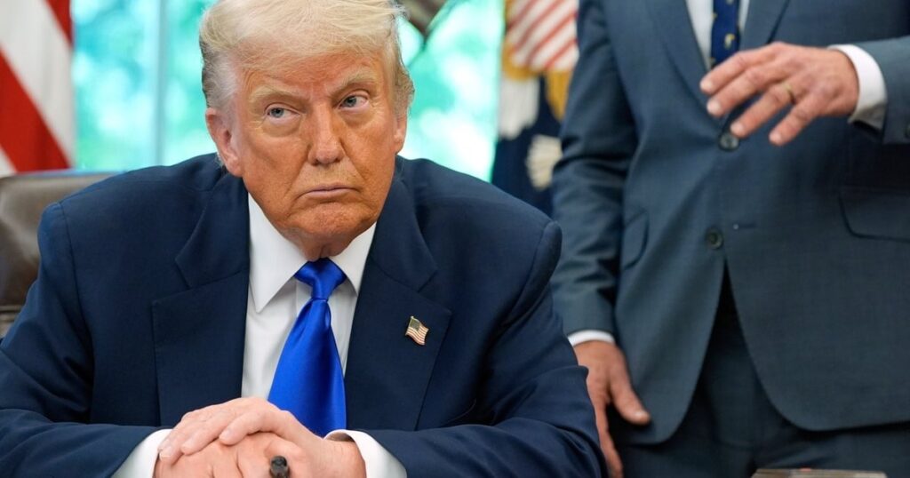 トランプのホワイトハウスは、彼の転写された発言の80％を隠してから99.5％を隠すことになります