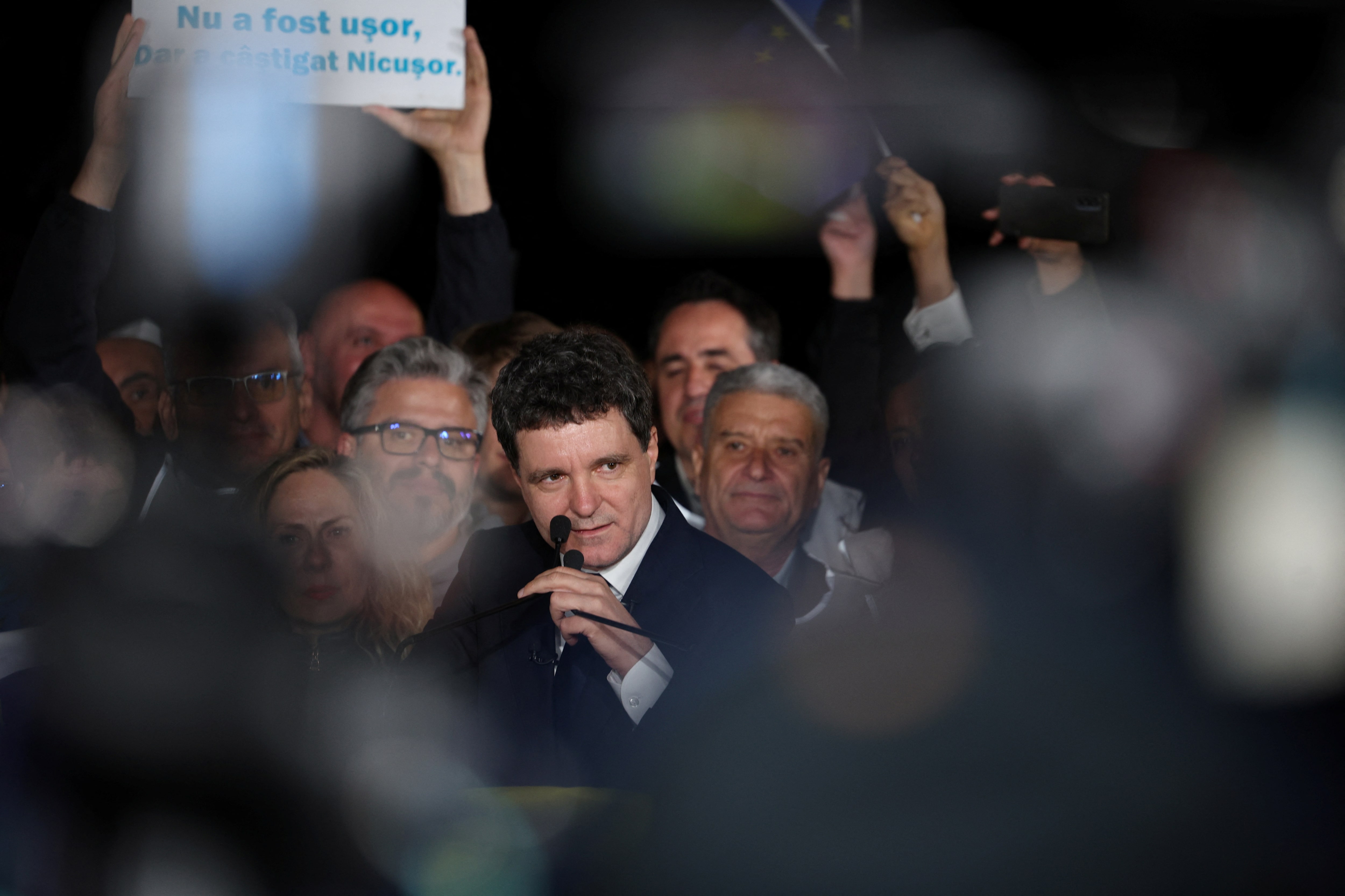 欧州首脳ら、ルーマニア大統領選の中道派勝利歓迎