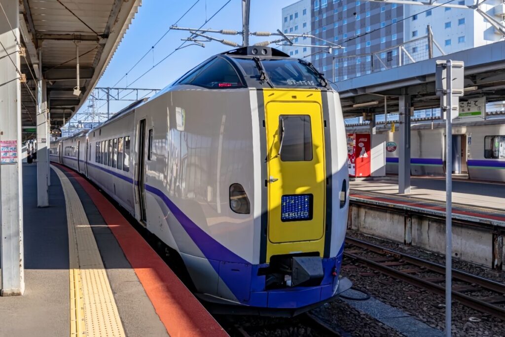 日本の特急電車内で「指定席」めぐり車掌に注意された台湾人女性、SNSで不満ぶちまける―香港メディア