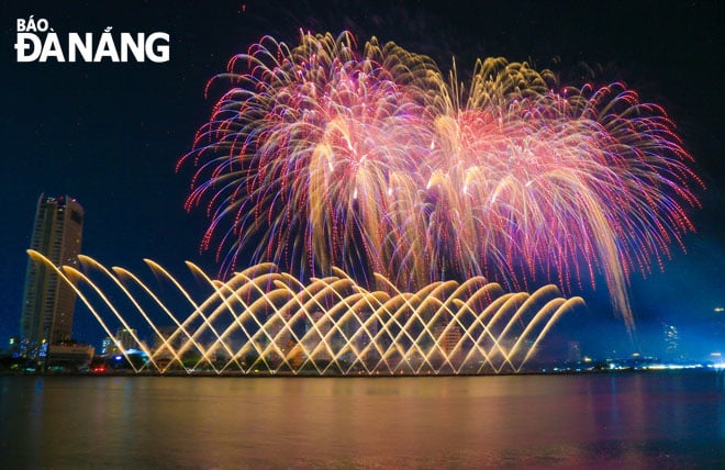 DIFF 2024での印象的な花火大会。写真：NGOC HA