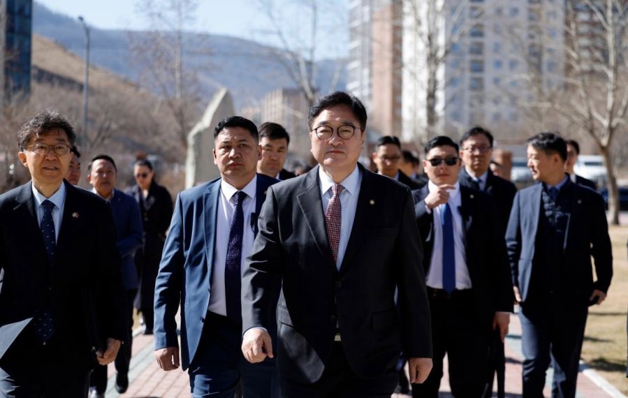 Speaker of the National Assembly of South Korea Visits Dr. Lee Tae-joon Memorial Park