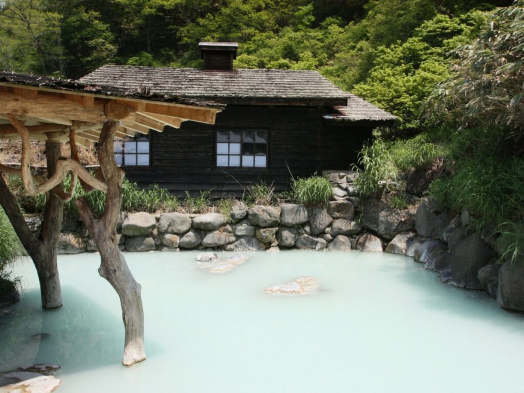 長期休みに行きたい秋田県の「穴場温泉地」ランキング！ 2位「男鹿温泉郷」、1位は？ - All About ニュース