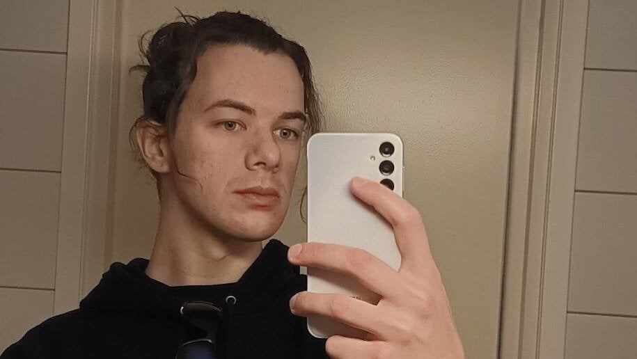 フィンランドに滞在するために戦っているLGBT+人 - 安全かつ自由に生活するための私の請願をサポートしてください