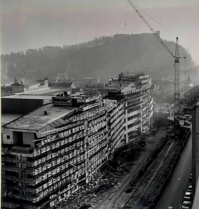 1973年に新しいテレビセンターの建設。写真：RTV SLO Museum Collection