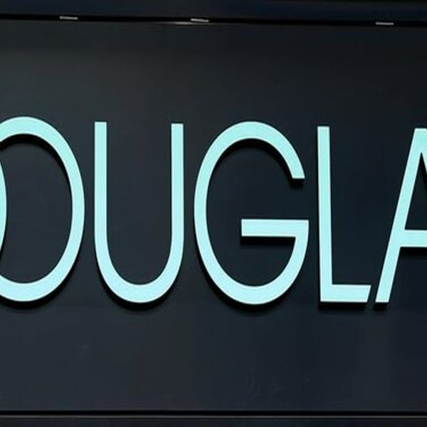 ドイツの美容製品小売業者であるダグラスの第2四半期中核利益は消費低迷によって打撃 - FashionNetwork 日本