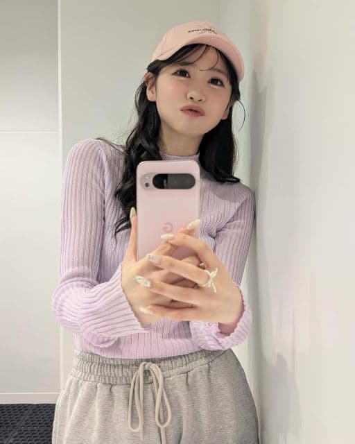 FRUITS ZIPPER・櫻井優衣、春を感じるコーディネートを投稿するもまさかのハプニングが発生！？ | 話題の投稿 | スポーツブル (スポブル)