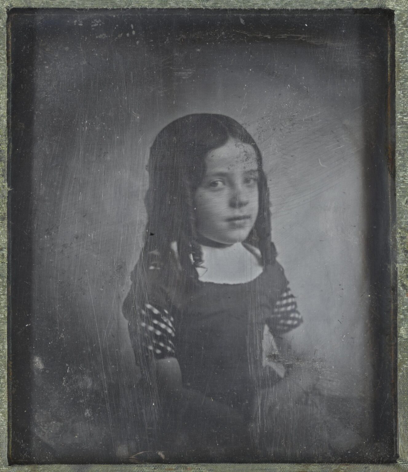 写真家の娘、シャーロット・アッサーの肖像 -  c 1842リッチスミューズム（おそらくオランダで撮影した最も古い写真）