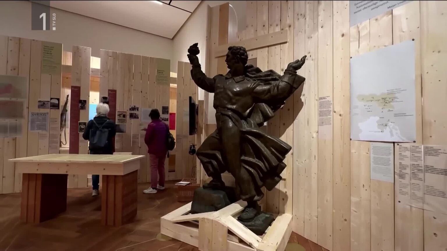 Klagenfurtでは、バイリンガルの展示会の外観を見てみましょう。