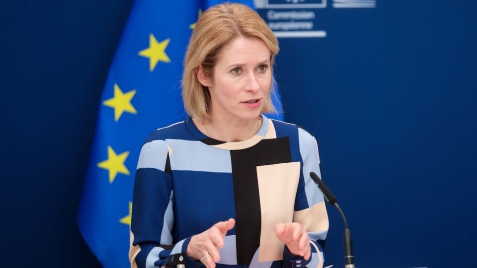 EUは、「シャドウ艦隊」、人権侵害、ハイブリッドの脅威に対する新たな制裁でロシアを襲います