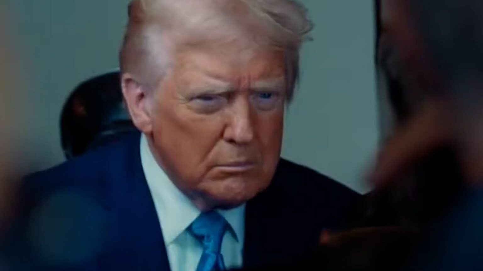 トランプは精神的な衰退ですか？彼はバイデンよりもはるかに悪いように聞こえます。