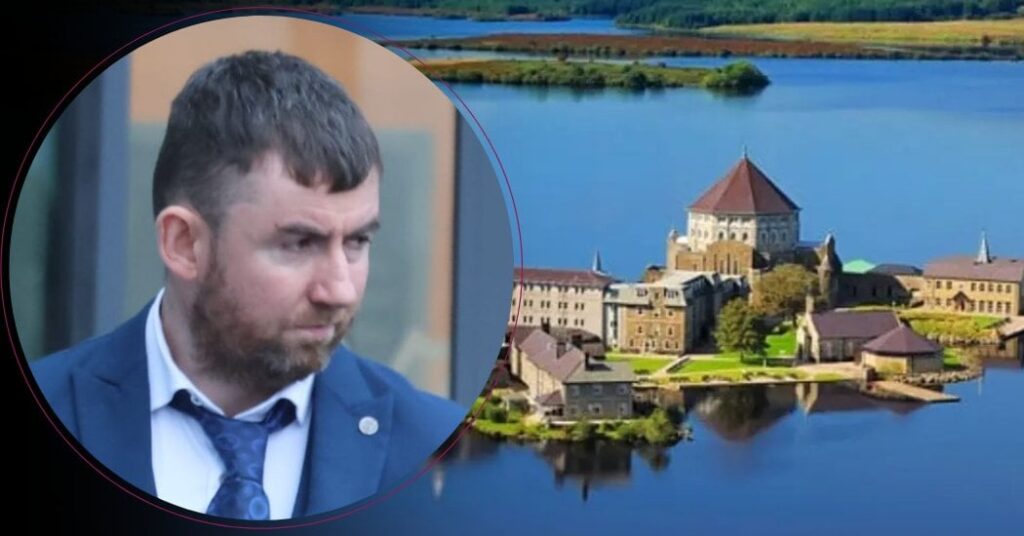 lough dergの従業員は、疑いを持たない女性を性的暴行に陥れました。