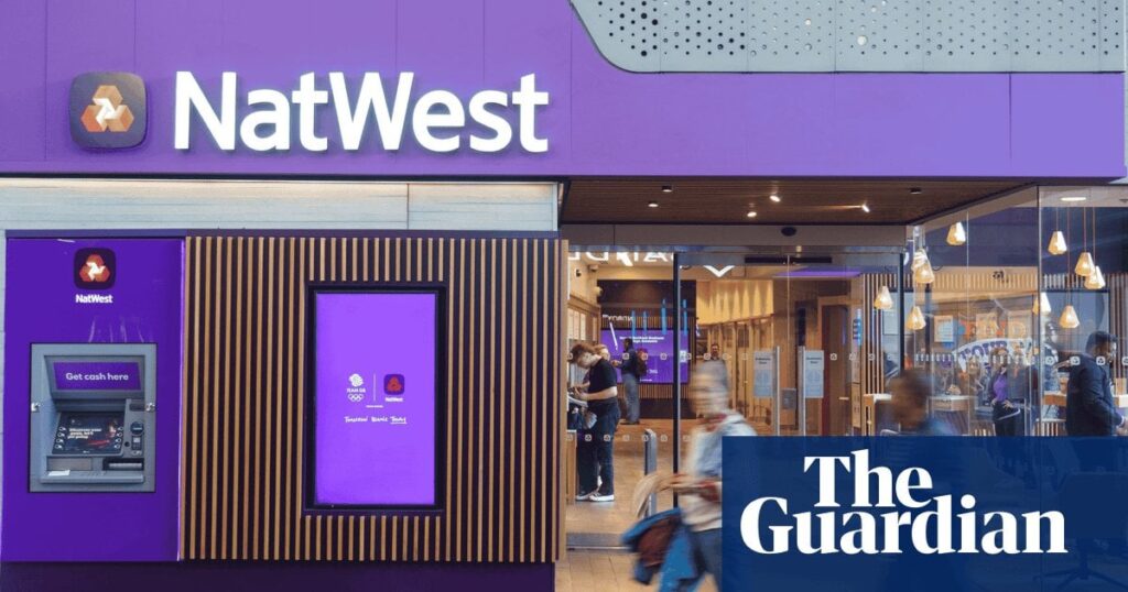 政府は、450億ポンドの救済策の17年後にNatwestで最終株式を販売しています