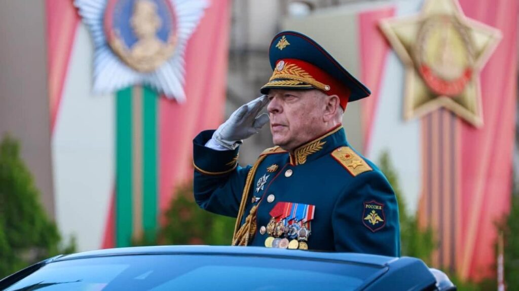 プーチン大統領はロシアの地上部隊の司令官を支持します