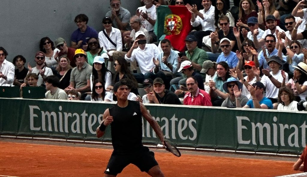 テニス、ローランドギャロス：歴史！ HenriqueRochaは19番目の世界でターンアラウンドを操作し、3ラウンドに進出します
