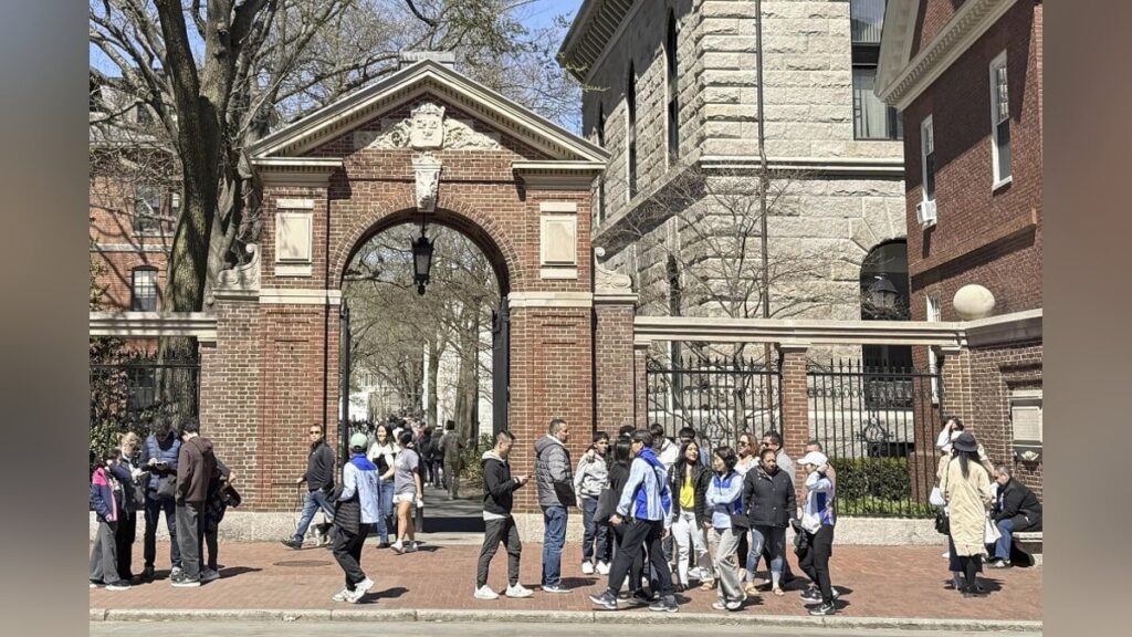 日本人２６０人在籍のハーバード大、留学生は「努力が無駄に」…転籍しないと米滞在資格を喪失