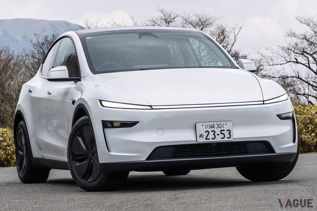 実質300万円台で買える！ 世界一売れているテスラ「モデルY」の新型は何が変わった？ “常識外れに新しい”電動SUVは走りと快適性が大進化（VAGUE） | 自動車情報・ニュース - carview!