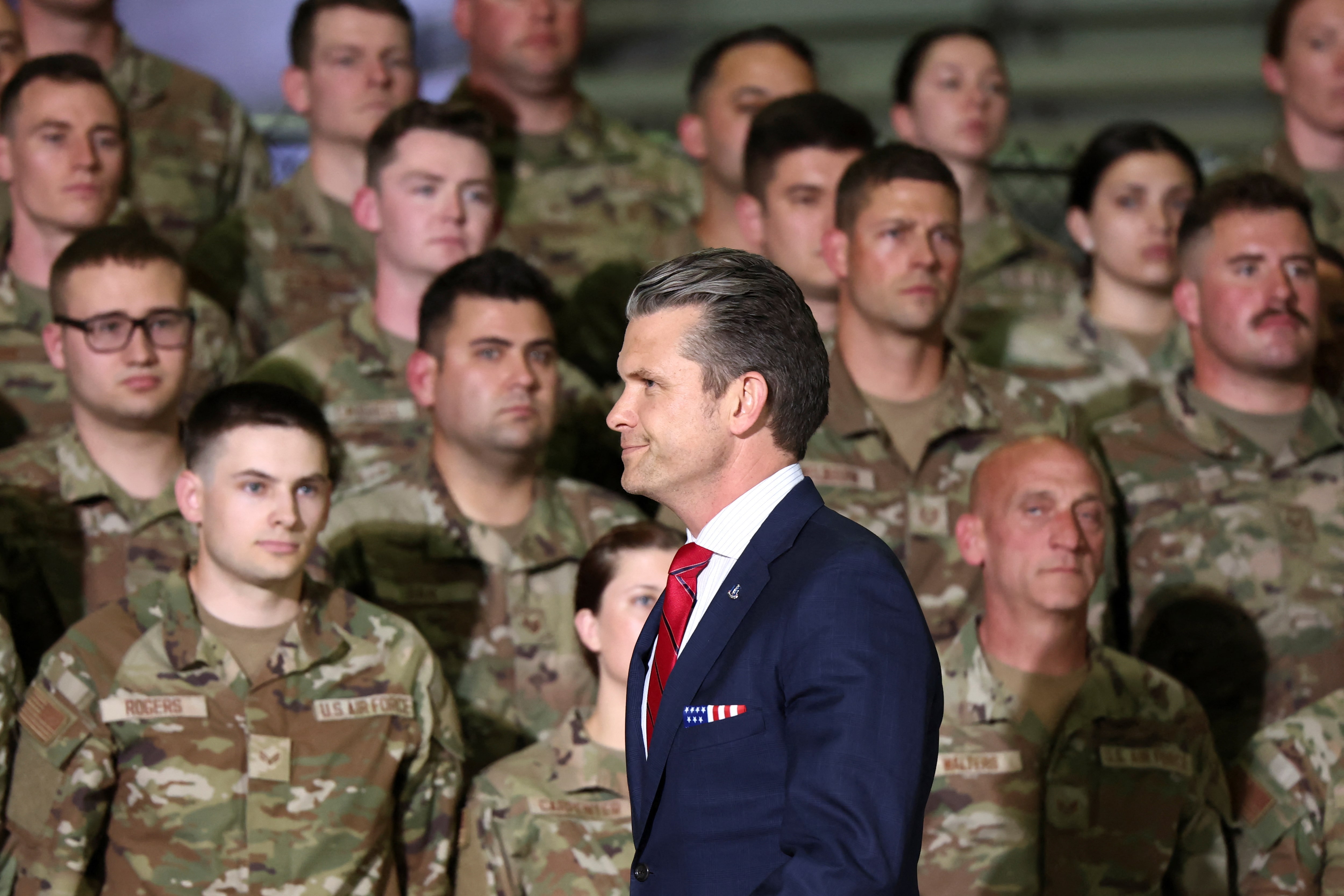 米軍大将ポスト2割削減を指示、国防長官「戦略的即応性の最大化」へ
