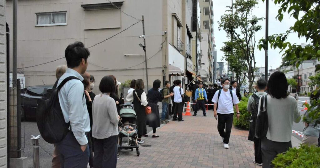 小泉進次郎農水相の視察現場、人だかりで大混乱に 通行人あきれ顔「これが令和の米騒動」― スーパー滞在わずか8分