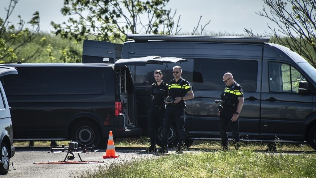 トリガー警告。おそらくドイツに連れて行かれ、危険にさらされている2人のオランダ人の子供たち
