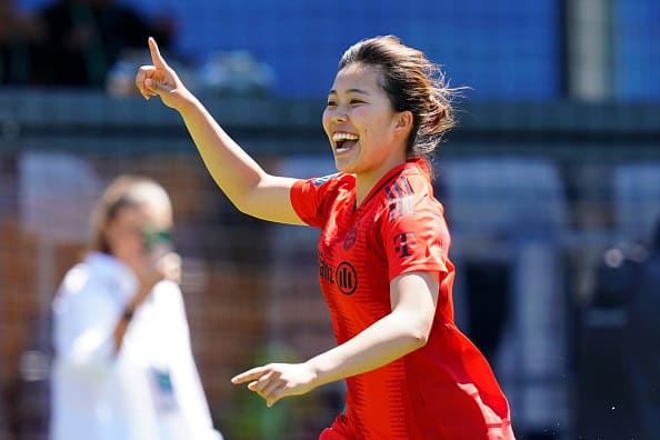 谷川萌々子が神トラップからの衝撃ゴール！ 20歳なでしこMFの“上手すぎる”スーパープレイが話題に 「やはり格が違う」 - theWORLD（ザ・ワールド）