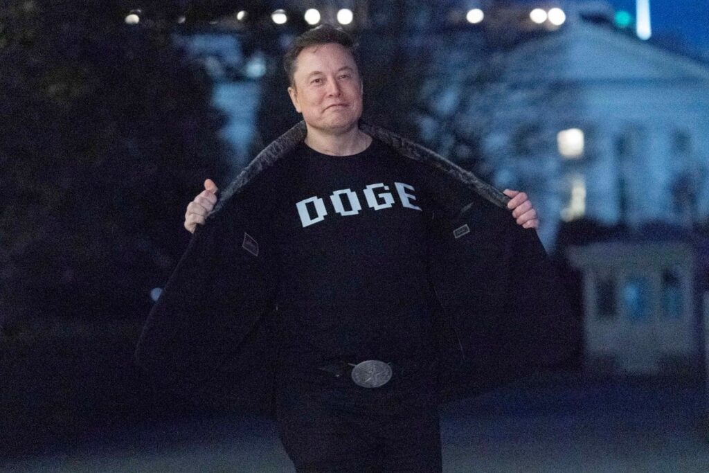 ドナルド・トランプはエロン・マスクを深く傷つけました - 彼はした害から回復することは決してありません - 最初の仲間として、彼はすべてホワイトハウスで笑顔でしたが、彼はトランプ政権で彼の公式の役割を去るので、技術億万長者はその一部であることが最大の間違いであることに気づき始めたかもしれません