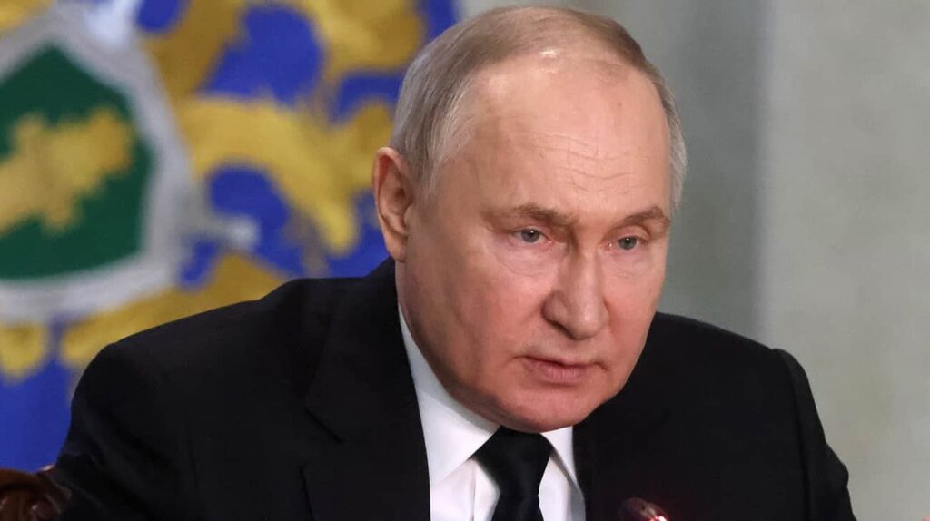 プーチンはウクライナとの国境で「バッファーゾーン」の作成を発表します