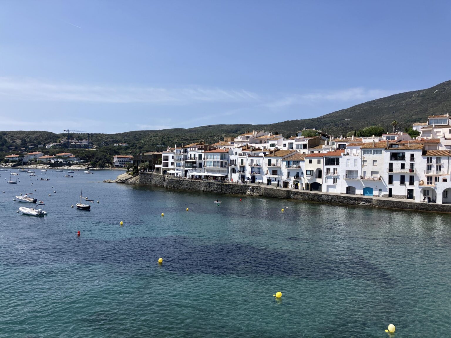 カダケス(Cadaqués) にあるサルバドール・ダリの家へ｜EXPAT by クーリエ・ジャポン