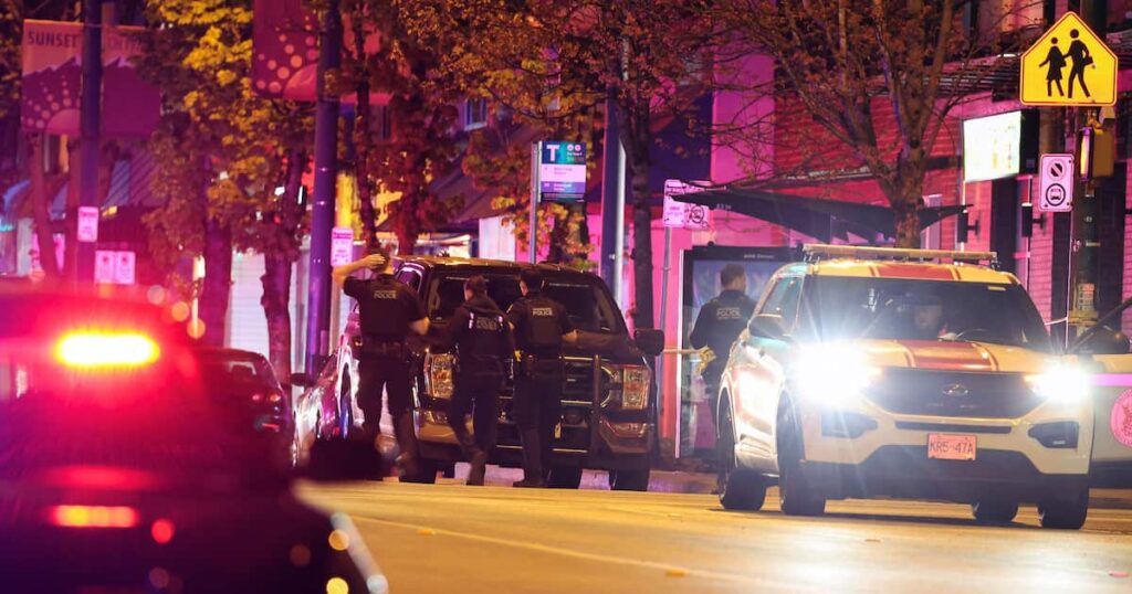 カナダ・バンクーバーで祭りの群衆に車突っ込む 30歳の男を拘束、数人死亡 - 産経ニュース
