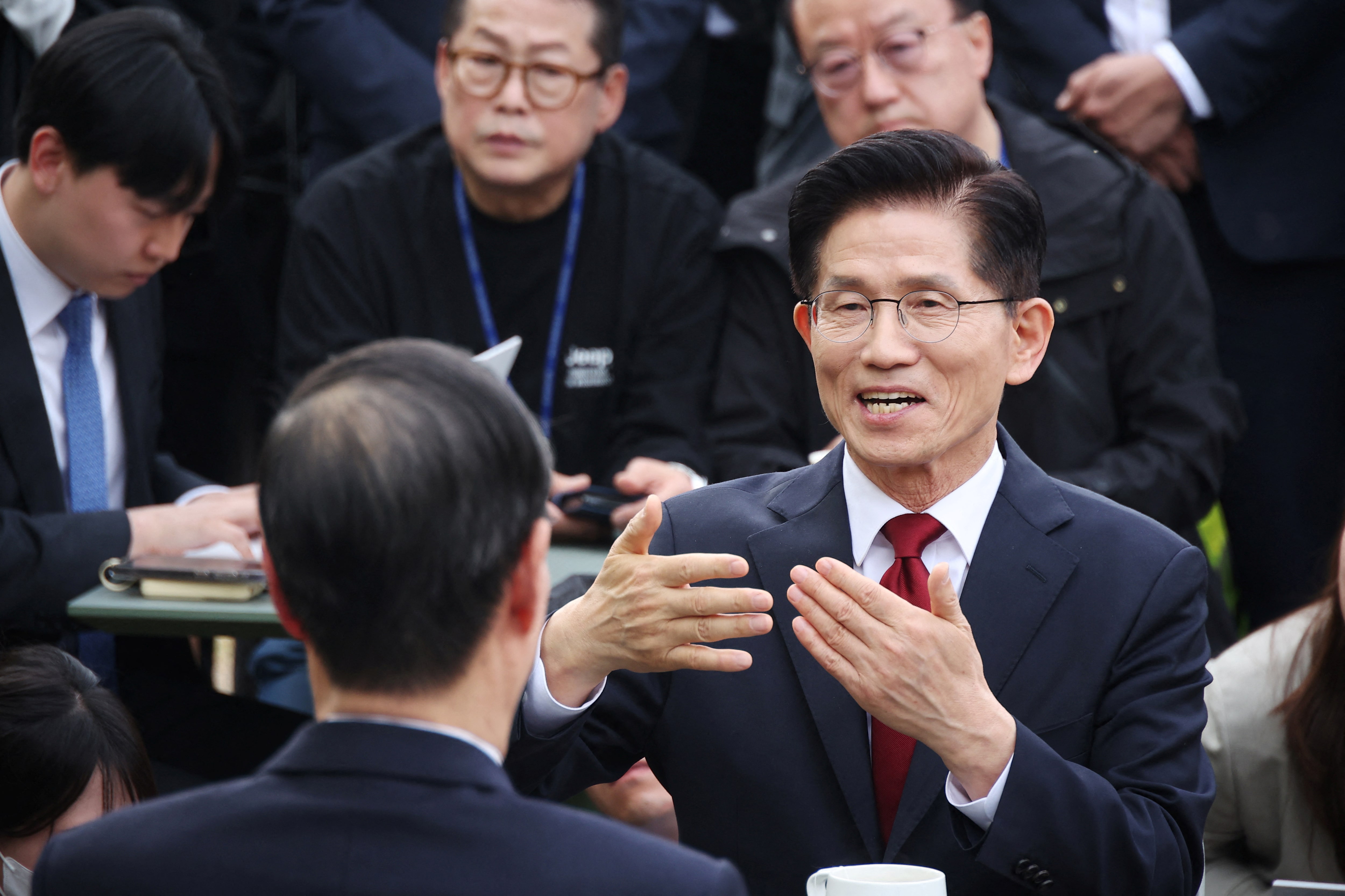 韓国与党、韓前首相指名を否決　大統領選候補一本化迷走