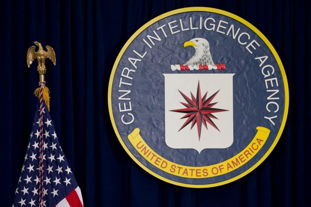 トランプは、スパイ労働力を縮小するためのより大きな計画内で1,200のCIAポジションを排除するために：レポート