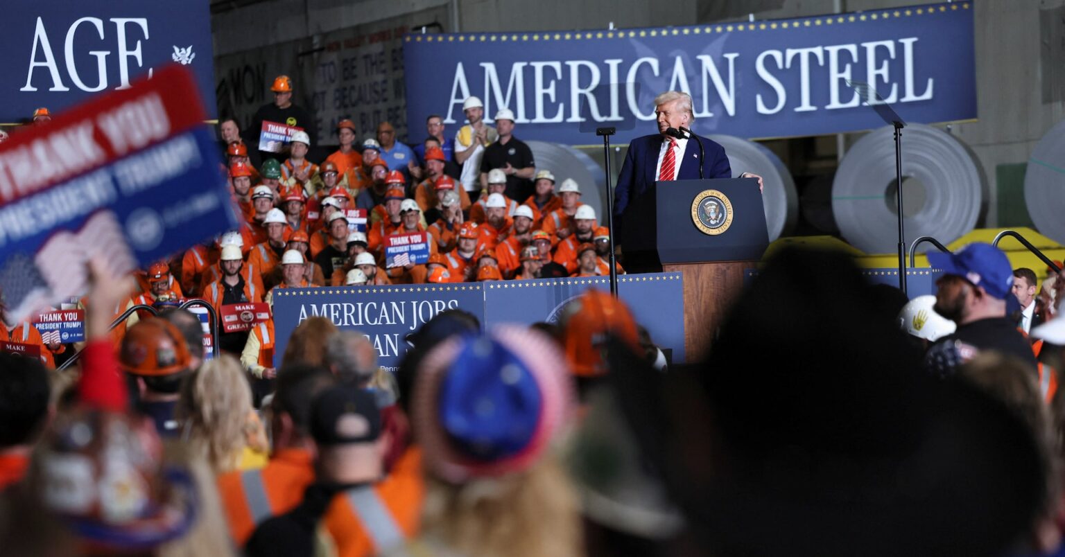 トランプ米大統領、日鉄とＵＳスチールの「パートナーシップ」を称賛 | ロイター