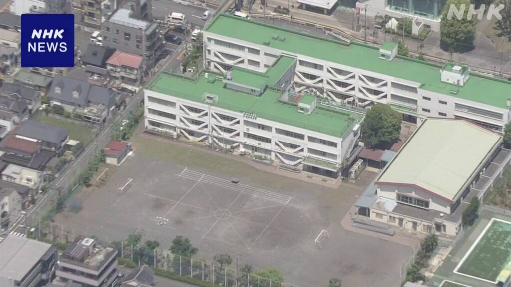 東京 立川の小学校に男2人が侵入 教職員5人けが 身柄確保 - nhk.or.jp