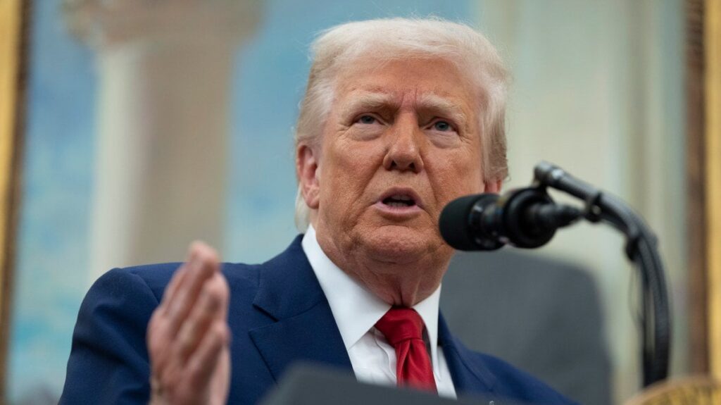 トランプはプーチンに2週間を与え、和平協定へのコミットメントを証明する
