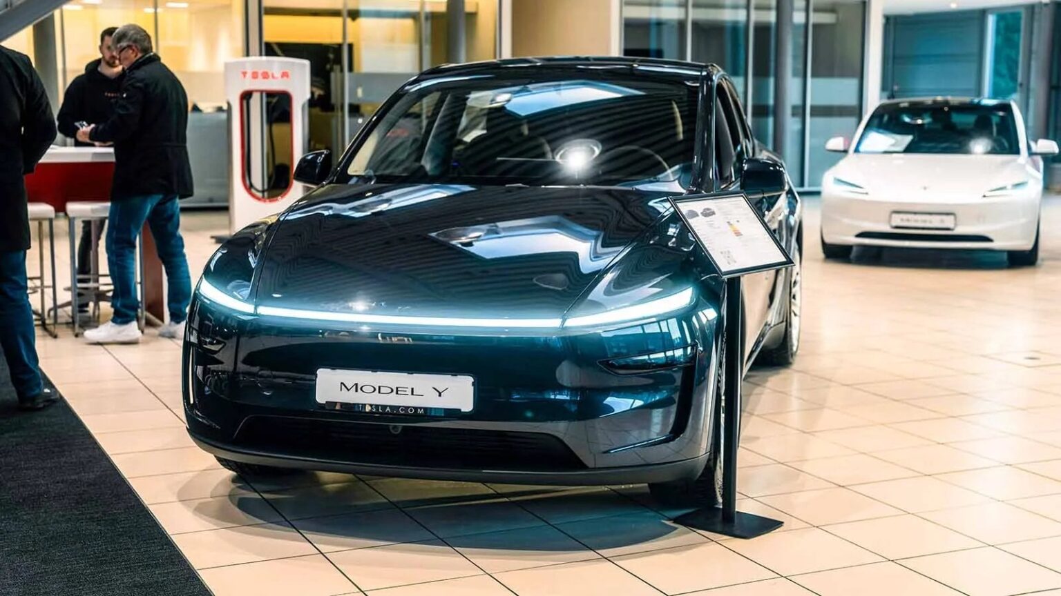 テスラの新しい災害月 - 電気自動車のブームにもかかわらず