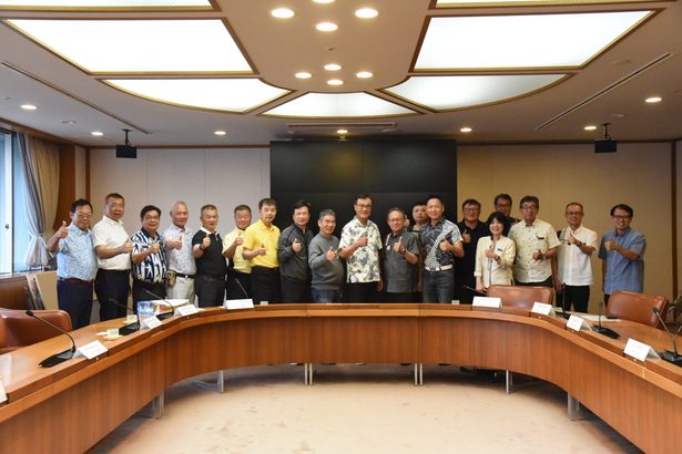 沖縄と台湾企業民間連携を期待台日関係協、知事と面談