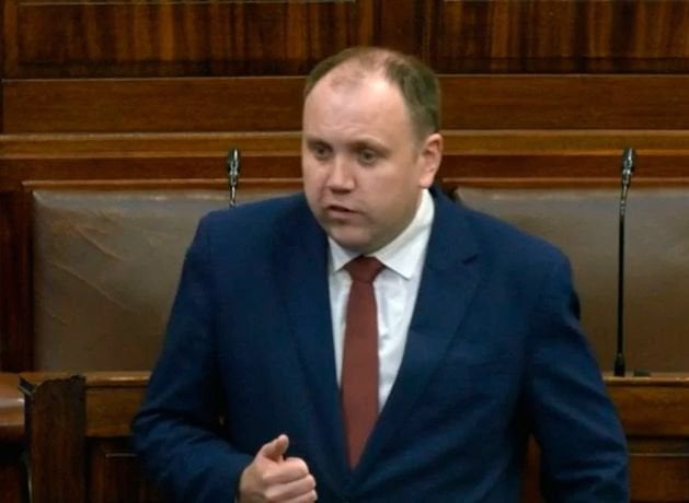 FiannaFáilTDは、ソーシャルメディアで共有されている電子メールで、プロパレスチナ活動家を「スピンレストロール」と呼びます
