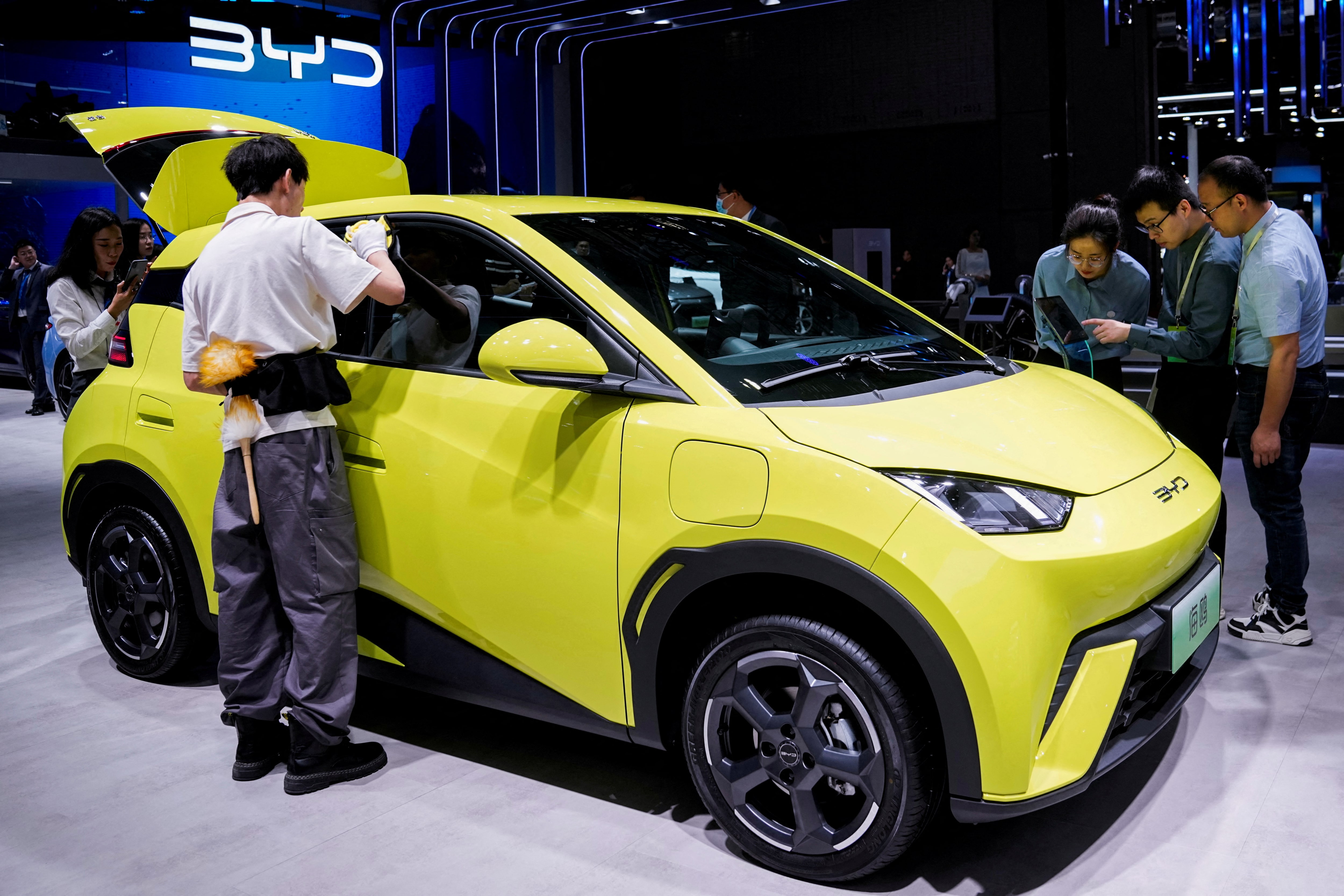 アングル：中国自動車市場、価格競争激化で業界再編の懸念も